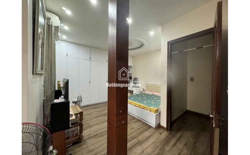 70M RA MẶT ĐƯỜNG LÁNG - ĐỐNG ĐA  - DÂN XÂY KIÊN CỐ - SÂN RỘNG - NHỈNH 9 TỶ